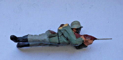 Soldat mit gasmaske ähnl - gasmaske,,