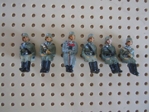 Soldaten sitzend cm - soldaten,